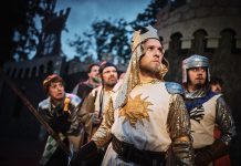 Anmeldelse: Spamalot på Volden er vidunderligt, rendyrket vanvid 41