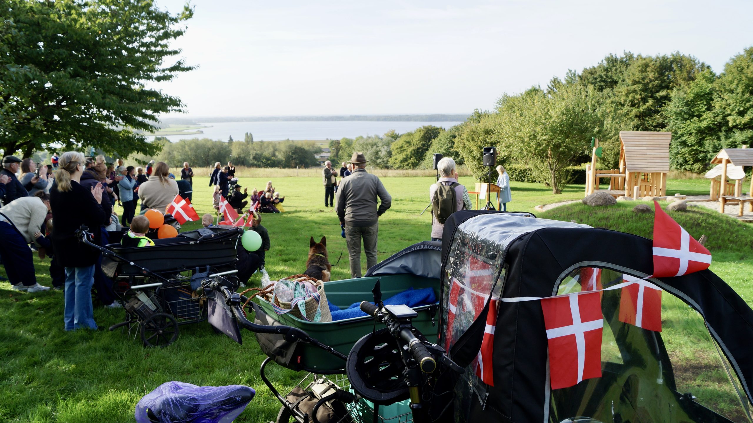 Indvielse Vikinge-naturlegeplads på Munkebo Bakke Indvielse Vikinge-naturlegeplads på Munkebo Bakke
