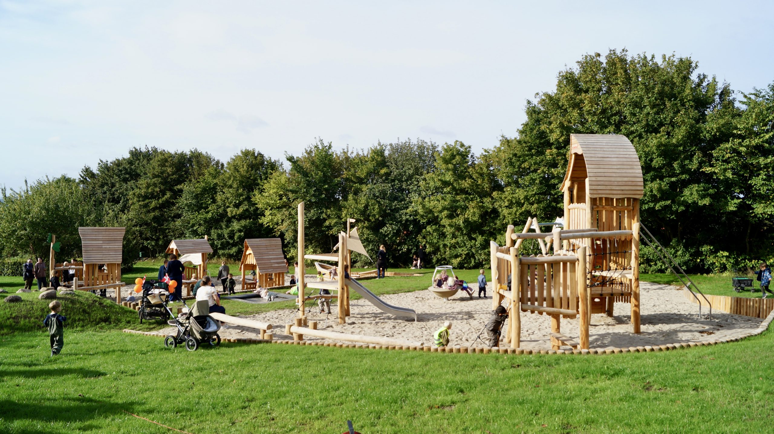 Indvielse Vikinge-naturlegeplads på Munkebo Bakke Indvielse Vikinge-naturlegeplads på Munkebo Bakke
