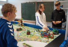 Langeskov-elever gør klar til robotbrag på hjemmebane Noah Linow, Andreas Nikolaisen og Caroline Falk