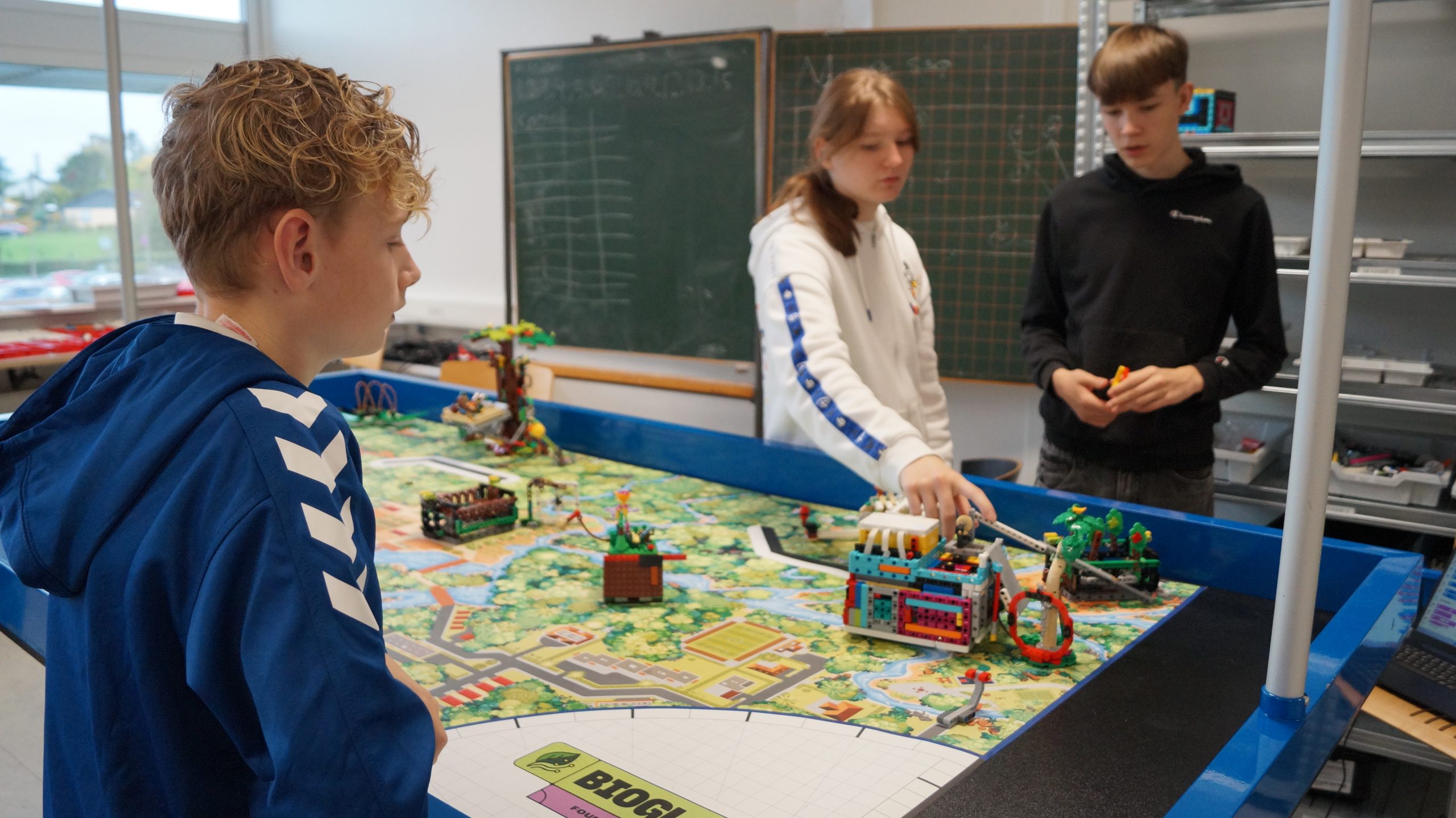 Noah Linow, Andreas Nikolaisen og Caroline Falk